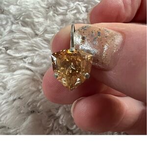 Elegant Gold-Toned Women's earrings